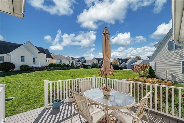 4 Old Field Rd 4, Plymouth, MA 02360