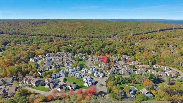 4 Old Field Rd 4, Plymouth, MA 02360