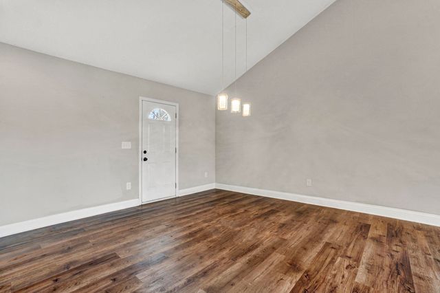 7 W 2nd Street, Williamston, SC 29697