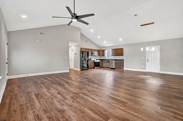 7 W 2nd Street, Williamston, SC 29697