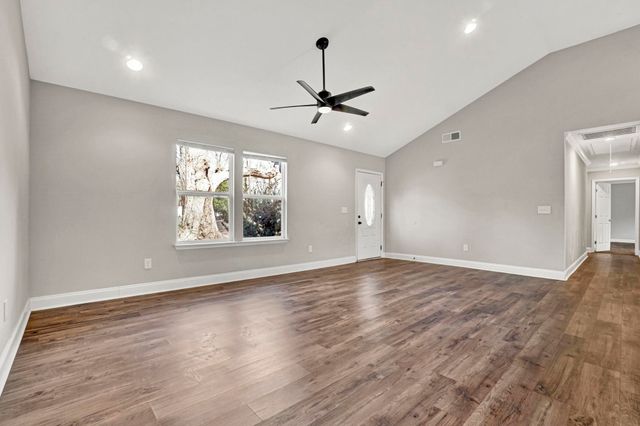 7 W 2nd Street, Williamston, SC 29697