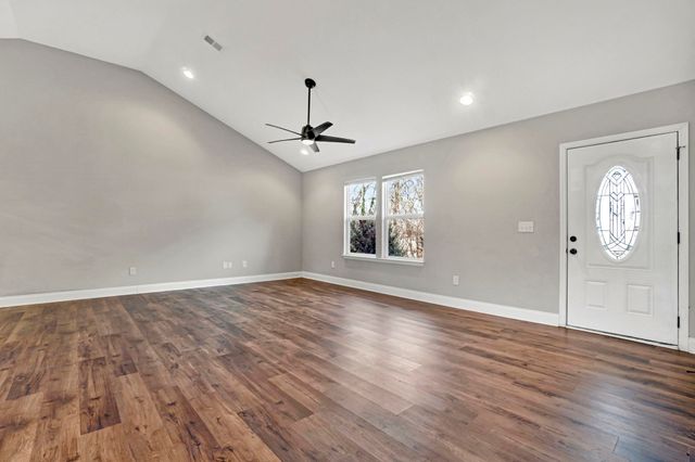 7 W 2nd Street, Williamston, SC 29697