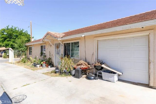 38726 4th Street East, Palmdale, CA 93550