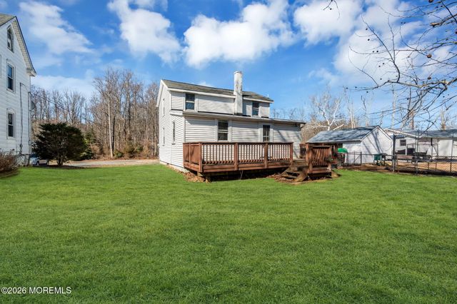 6 Sadie Lane, New Egypt, NJ 08533