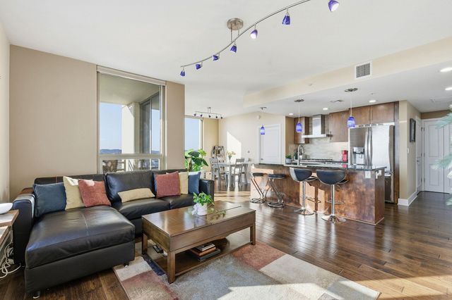 300 Bowie ST 2903, Austin, TX 78703