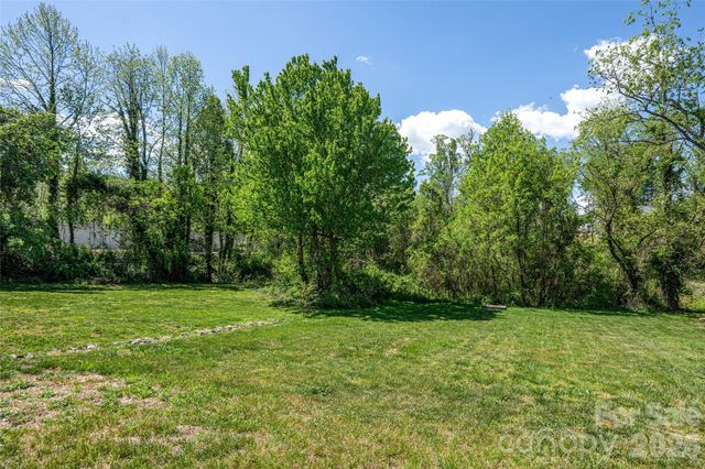 38 Old County Home Road, Asheville, NC 28806