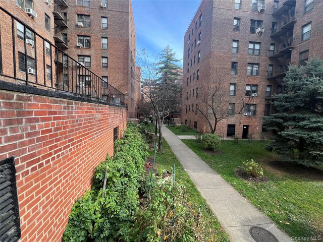 105-20 66th Ave. 1A, Forest Hills, NY 11375