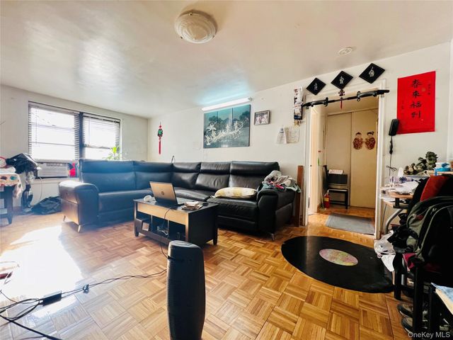 105-20 66th Ave. 1A, Forest Hills, NY 11375