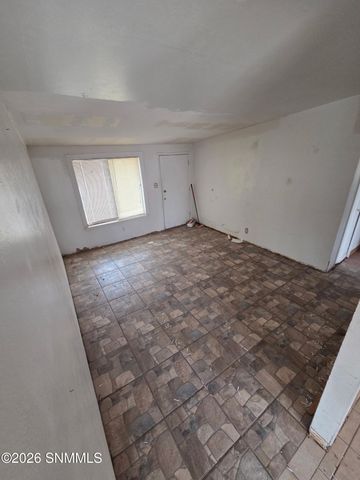 2208 E Idaho Avenue, Las Cruces, NM 88001
