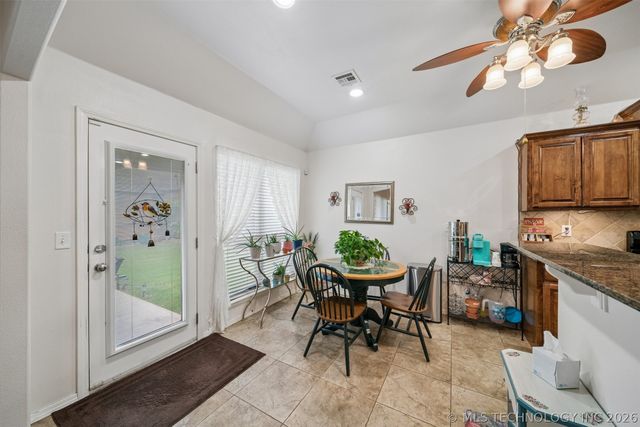 1013 Midway Road, Claremore, OK 74019