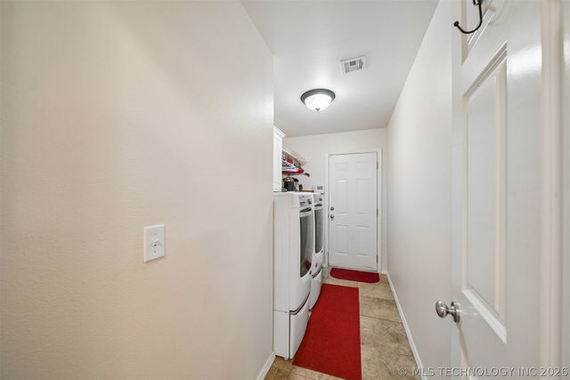 1013 Midway Road, Claremore, OK 74019