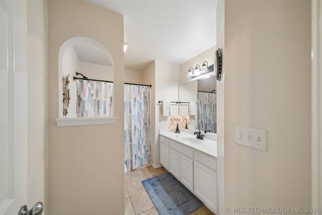 1013 Midway Road, Claremore, OK 74019
