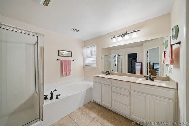 1013 Midway Road, Claremore, OK 74019