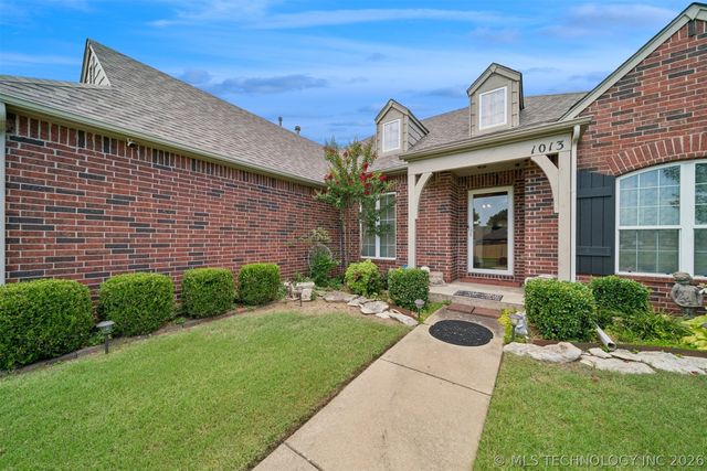 1013 Midway Road, Claremore, OK 74019