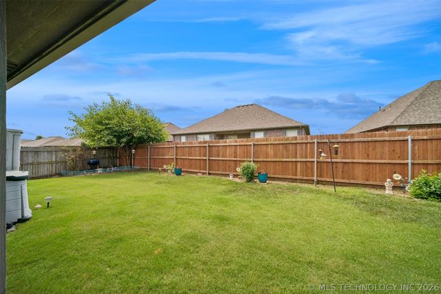 1013 Midway Road, Claremore, OK 74019
