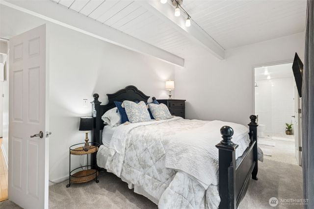 15715 249 Avenue SE, Issaquah, WA 98027