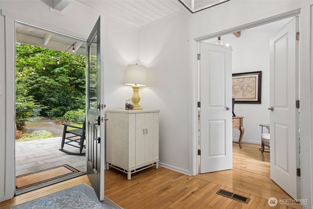 15715 249 Avenue SE, Issaquah, WA 98027