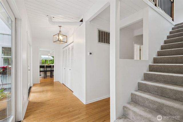 15715 249 Avenue SE, Issaquah, WA 98027