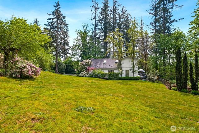 15715 249 Avenue SE, Issaquah, WA 98027