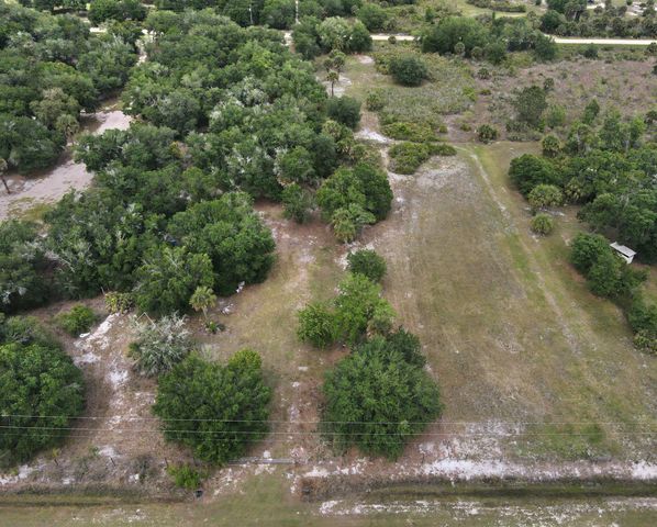 21877 NW 286th Street, Okeechobee, FL 34972