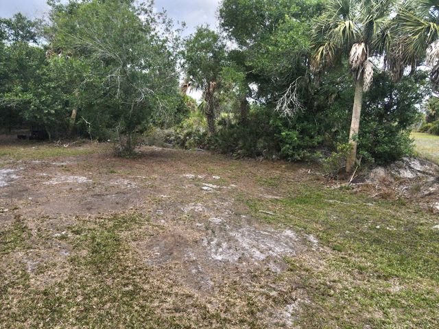21877 NW 286th Street, Okeechobee, FL 34972