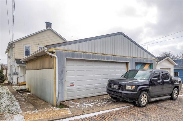 510 Franklin Ave, Vandergrift, PA 15690