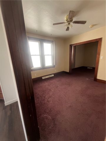 510 Franklin Ave, Vandergrift, PA 15690