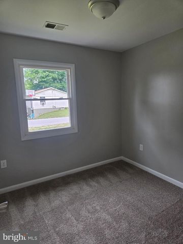 65 HAWTHORNE AVE, Martinsburg, WV 25401