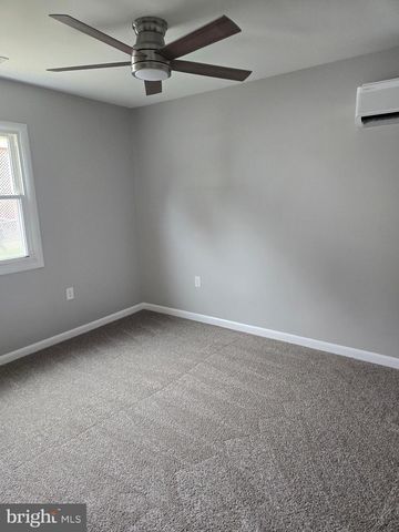 65 HAWTHORNE AVE, Martinsburg, WV 25401
