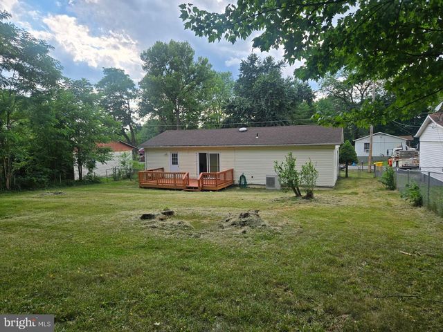 65 HAWTHORNE AVE, Martinsburg, WV 25401