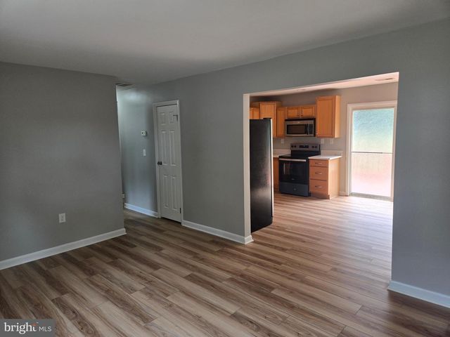 65 HAWTHORNE AVE, Martinsburg, WV 25401