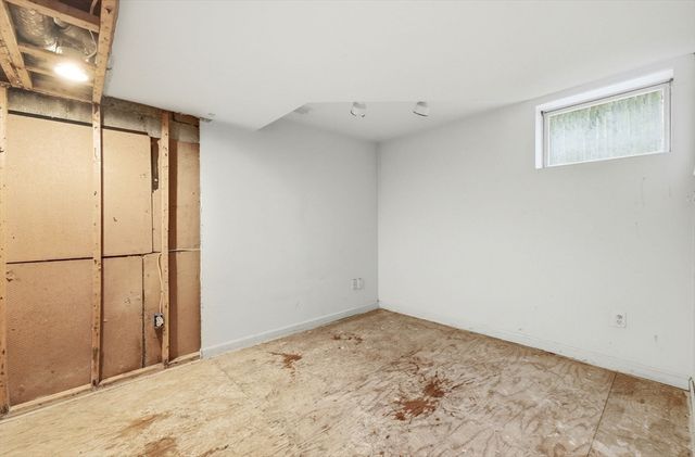 29-31 Washburn Ave 1B, Cambridge, MA 01240