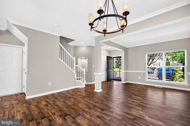 6853 HOLLOW GLEN CT, Gainesville, VA 20155