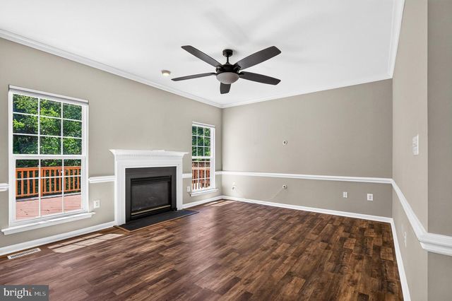 6853 HOLLOW GLEN CT, Gainesville, VA 20155
