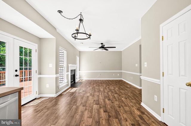 6853 HOLLOW GLEN CT, Gainesville, VA 20155