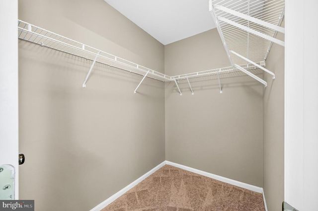 6853 HOLLOW GLEN CT, Gainesville, VA 20155