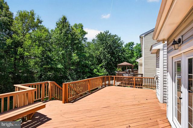6853 HOLLOW GLEN CT, Gainesville, VA 20155