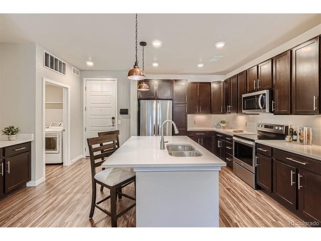 400 E Fremont Pl 206, Centennial, CO 80122