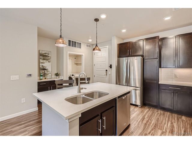 400 E Fremont Pl 206, Centennial, CO 80122