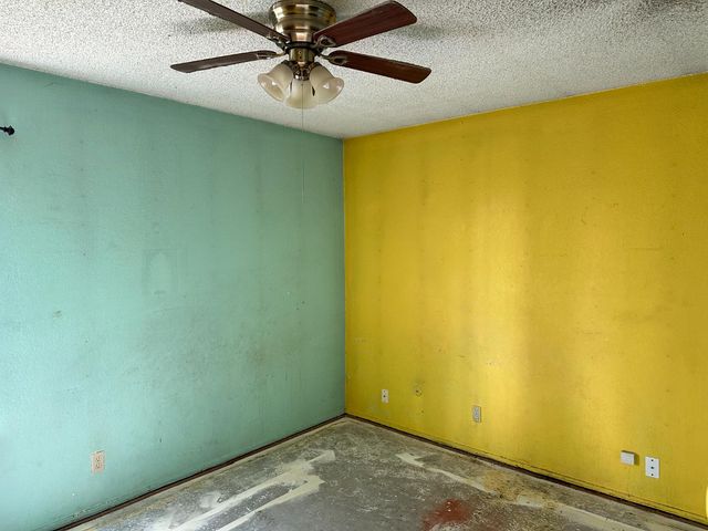 450 W Sacramento Street, Coalinga, CA 93210