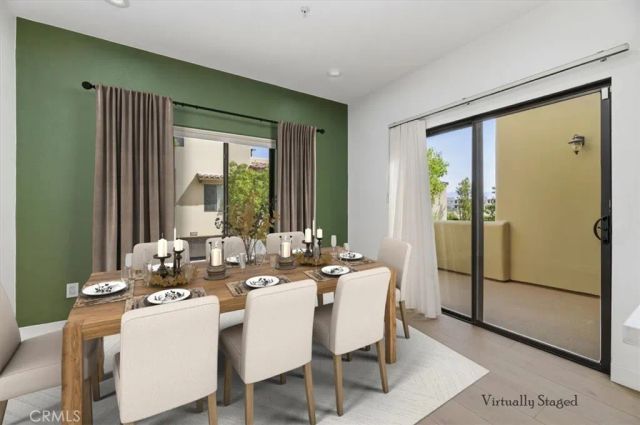 1045 Villorrio South, Palm Springs, CA 92262