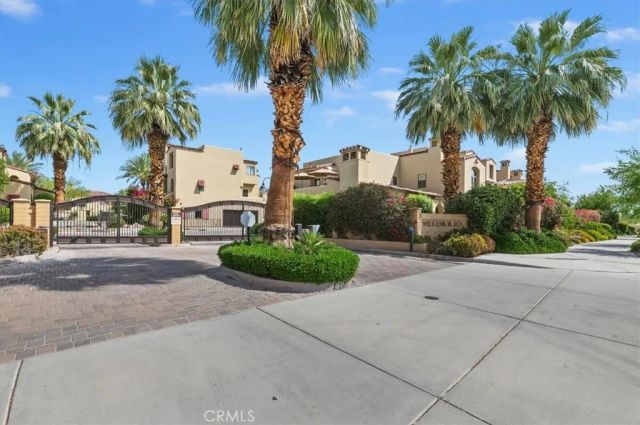 1045 Villorrio South, Palm Springs, CA 92262