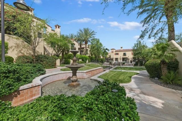 1045 Villorrio South, Palm Springs, CA 92262