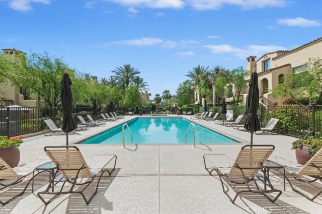 1045 Villorrio South, Palm Springs, CA 92262
