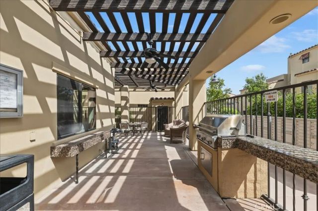 1045 Villorrio South, Palm Springs, CA 92262