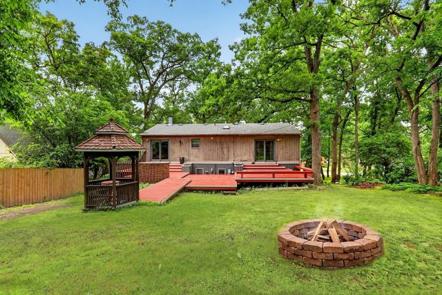 8615 Coral Road, Wonder Lake, IL 60097