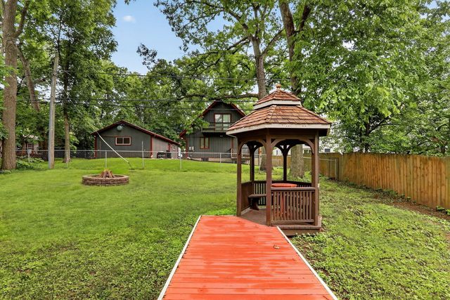 8615 Coral Road, Wonder Lake, IL 60097