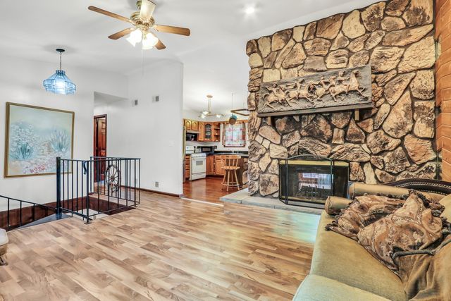 8615 Coral Road, Wonder Lake, IL 60097
