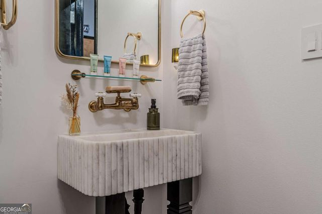 3235 Roswell Road NE 819, Atlanta, GA 30305