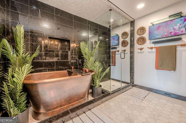 3235 Roswell Road NE 819, Atlanta, GA 30305